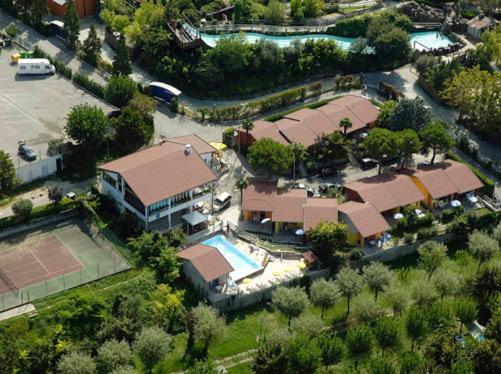 Borgo Blu Poggio Aparthotel Lazise Luaran gambar
