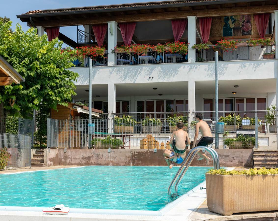 Borgo Blu Poggio Aparthotel Lazise Luaran gambar